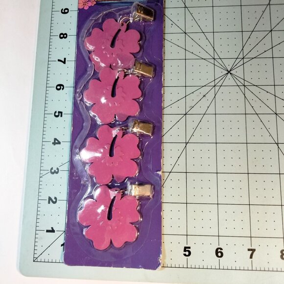 Luau Tablecloth Weights Hibiscus Flower Design 4 Pack Pink Metal Clip - Picture 2 of 5